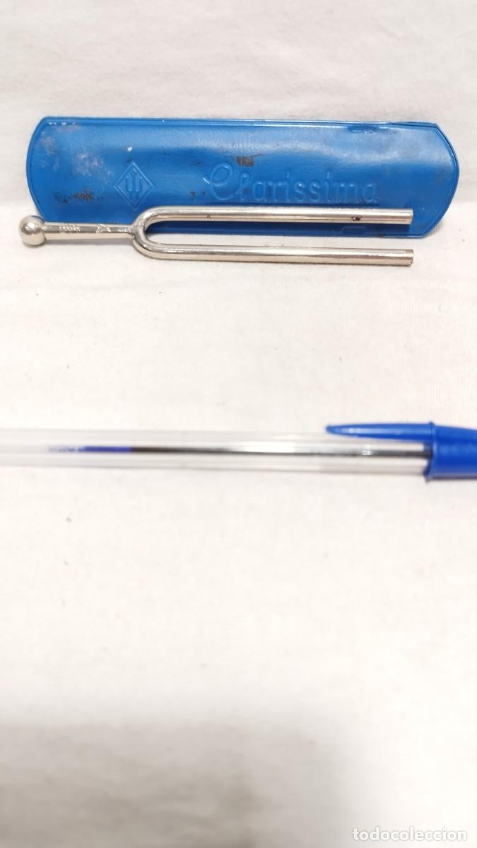 Music magazines: Antiguo Diapas&oacute;n Horquilla,con funda Clarissima