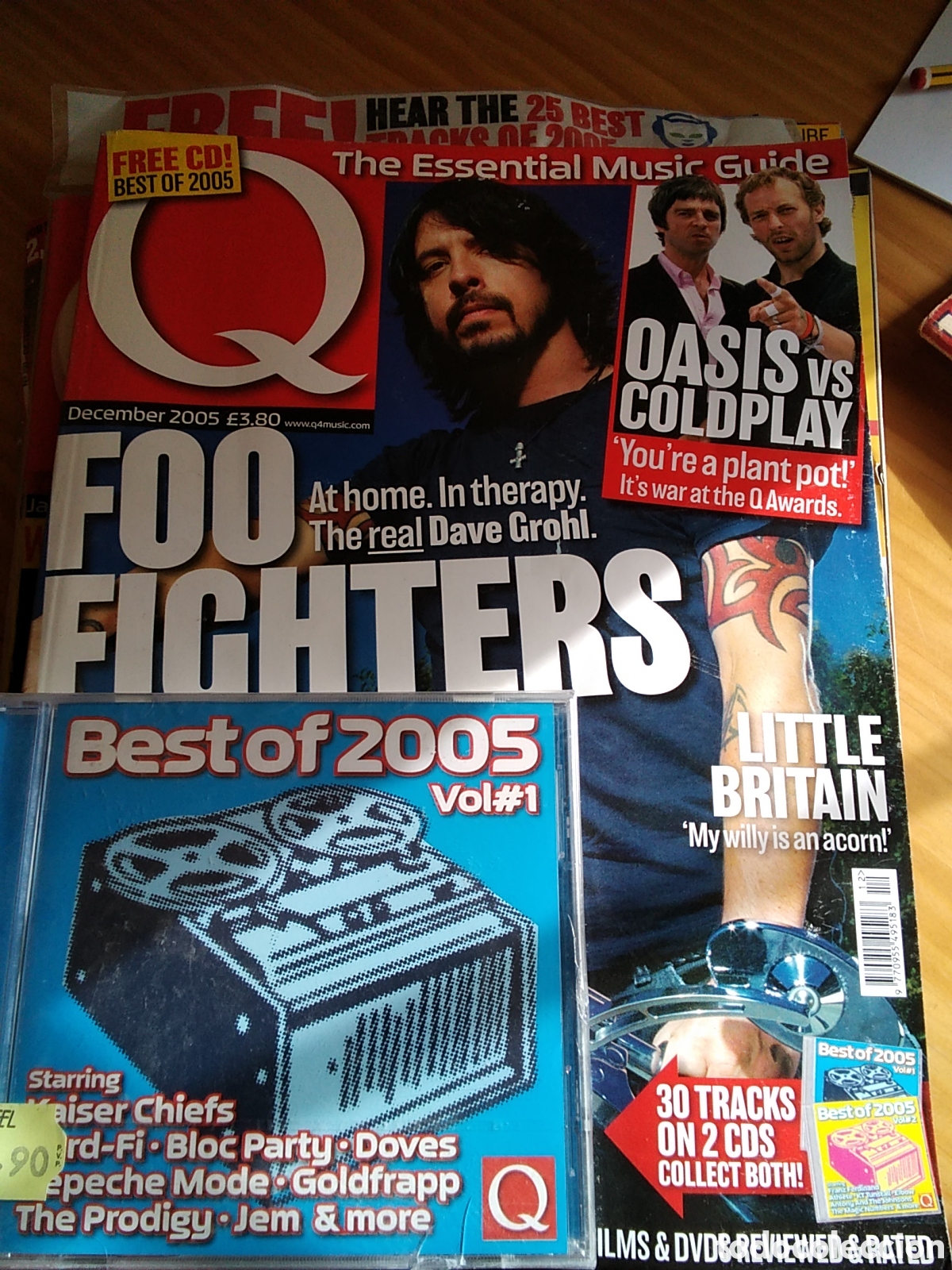 Magazines de musique: Q revista m&uacute;sica inglesa a&ntilde;o 2005 diciembre foo fighters incluye cd volumen 1