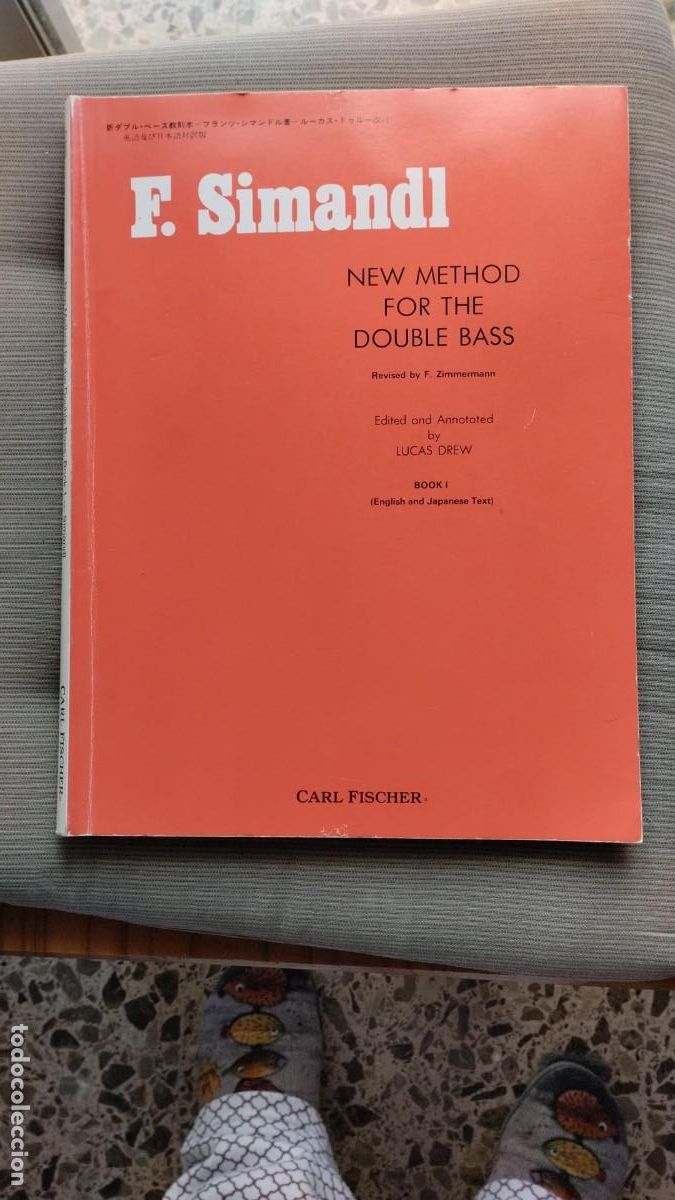 Revistas de m&uacute;sica: M&eacute;todo de contrabajo - Carl Fischer - Texto en ingl&eacute;s y japon&eacute;s