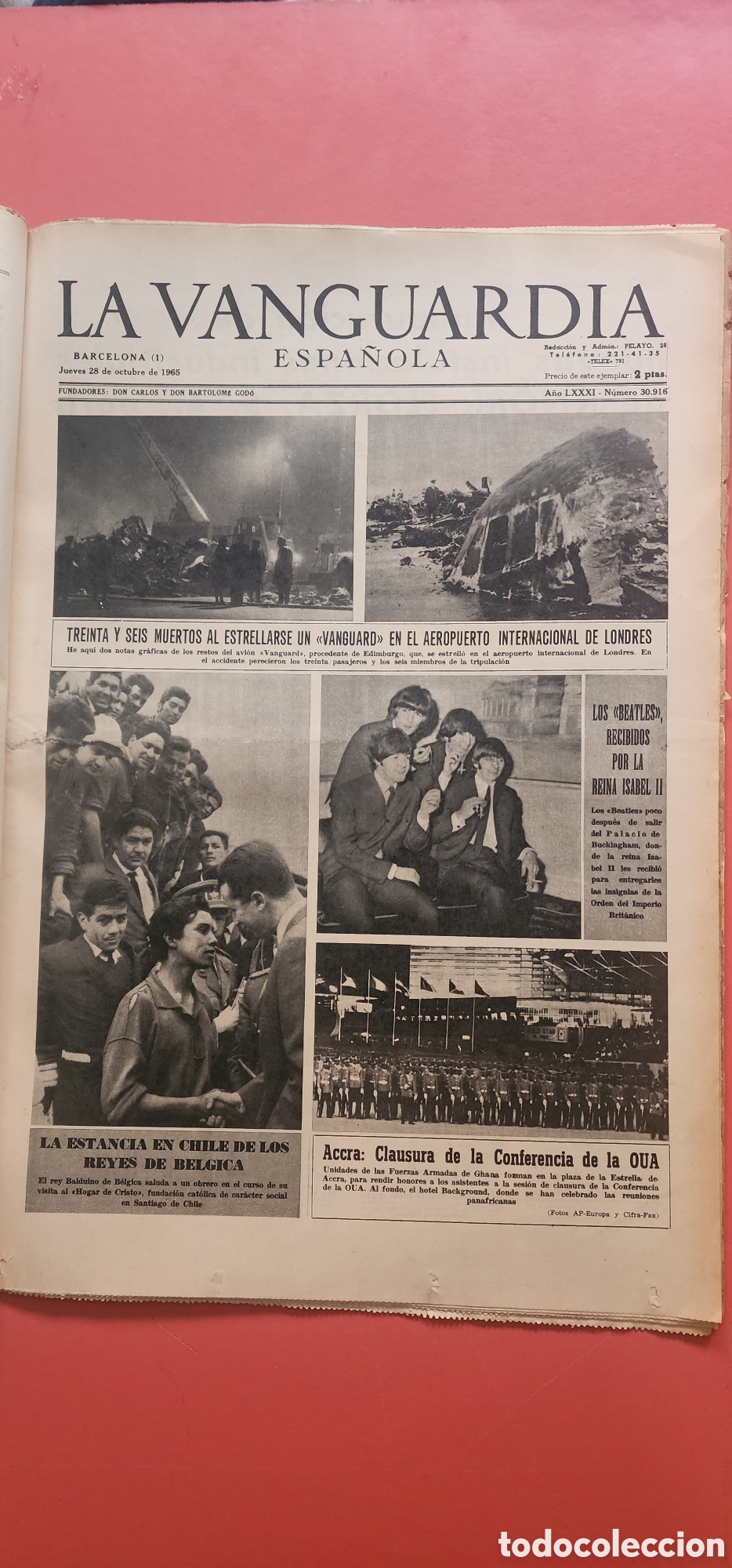 Revistas de m&uacute;sica: The Beatles: La Vanguardia 1965 MBE condecoraci&oacute;n - compilado de 7 p&aacute;ginas con otros periodicos adhe