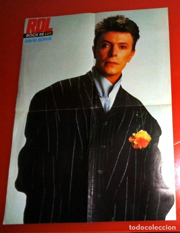 Revistas de m&uacute;sica: DOBLE P&Oacute;STER ANTIGUO REVISTA ROCK de LUZ RDL - SCORPIONS. DAVID BOWIE - HEAVY ROCK
