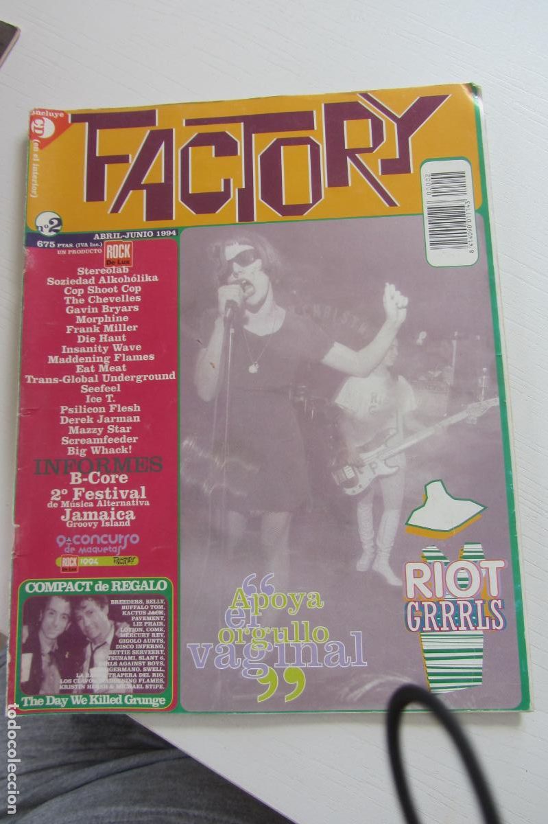 Revistas de m&uacute;sica: FACTORY N&deg; 2 (ABRIL-JUNIO 1994). RIOT GRRRLS, STEREOLAB, INFORME: B-CORE, JAMAICA, SOZIEDAD AL ARX63