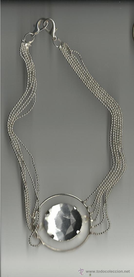 Neu: BONITO Y RARO COLLAR