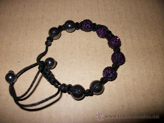 Nuevo: PULSERA CON BOLAS NEGRAS Y OTRAS CON PIEDRAS MORADAS - NUEVO - Foto 1