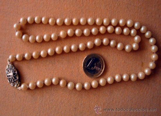 Nuevo: Collar de perlas a&ntilde;os 50 con broche plateado - Foto 1