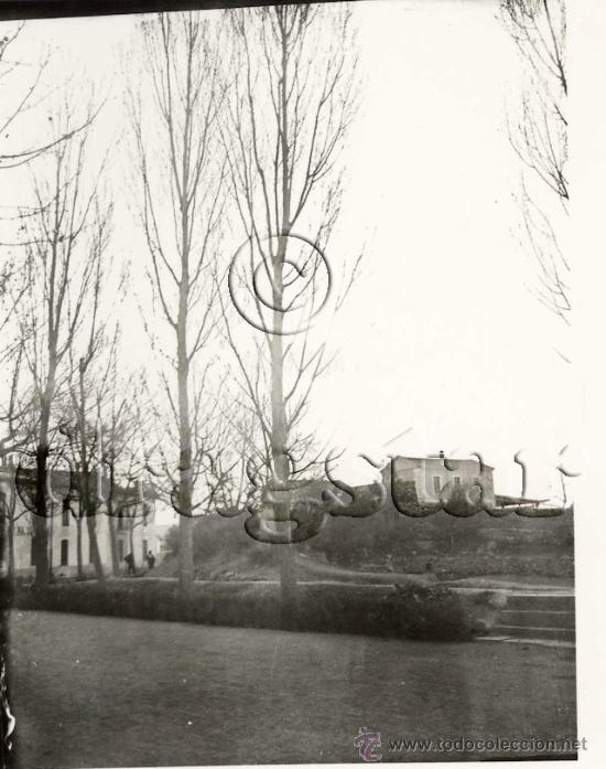 Nuevo: FOTOGRAFIA DE PARQUE RIBALTA (ANTES DE CONSTRUIR EL ESTANQUE) Y ESTACION DEL FERROCARRIL CASTELLON