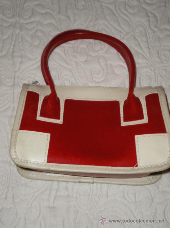 Nuevo: BOLSITO DE CHICA DE POLIPIEL EN ROJO Y BLANCO - Foto 1