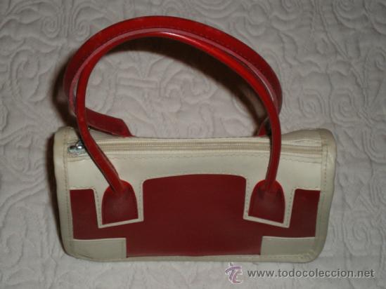 Nuevo: BOLSITO DE CHICA DE POLIPIEL EN ROJO Y BLANCO - Foto 2