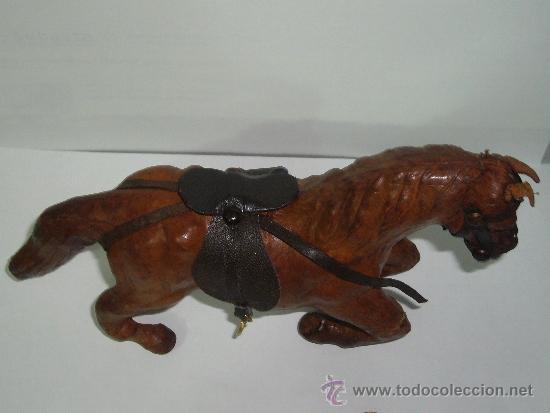 Nuevo: CABALLO FORRADO DE PIEL  CON ESTRIBOS DE BRONCE - Foto 5