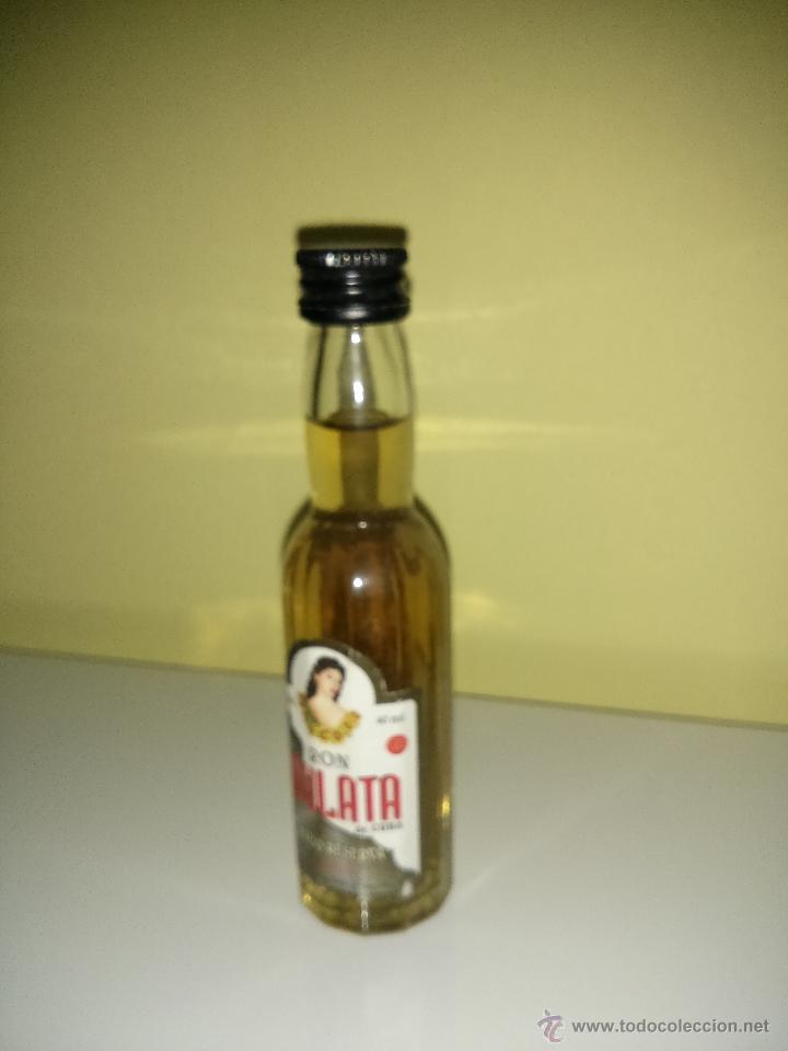 Nuevo: Conjunto de Bodega cubana trabajada en madera con botella 40ml de ron Mulata a&ntilde;ejo. - Foto 2
