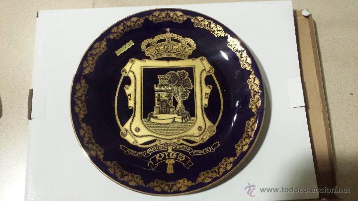 Nuevo: PLATO CON ESCUDO DE LA CIUDAD DE VIGO (ORO DE LEY) - Foto 1