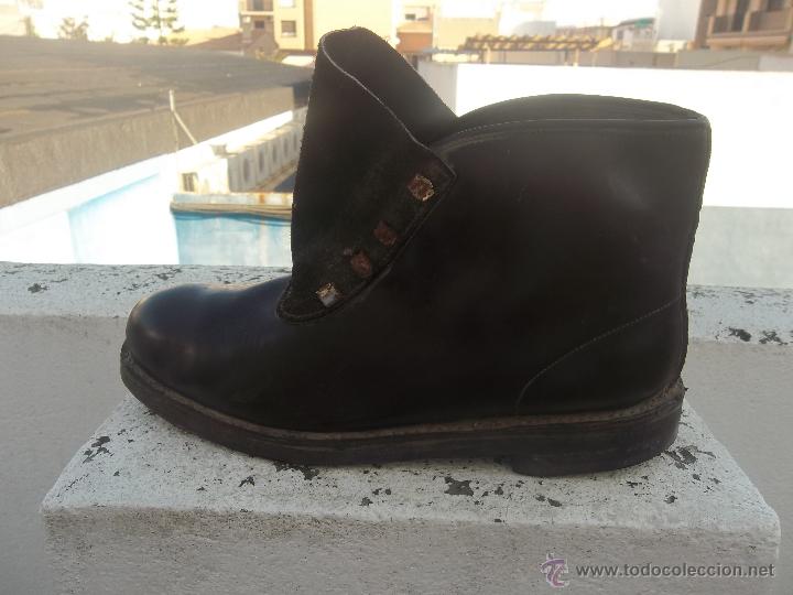 Nuevo: botas antiguas de color marron - Foto 3