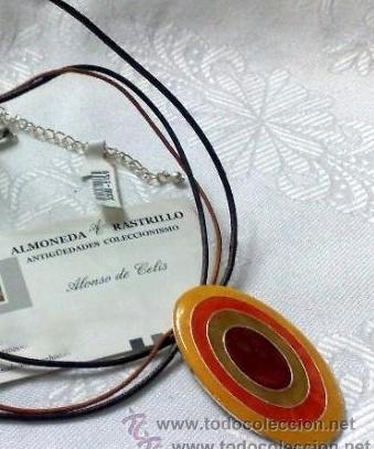 Nuevo: BONITO COLLAR EN METAL Y PIEL. - Foto 3