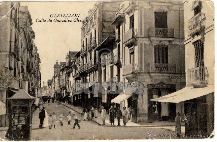 Nuovo: AMBIENTE EN LAS CUATRO ESQUINAS CALLE ENMEDIO DE CASTELLON