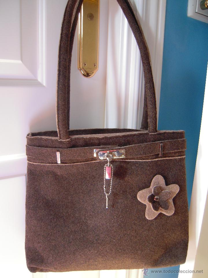 Nuevo: Bolso r&iacute;gido de fieltro - Foto 1