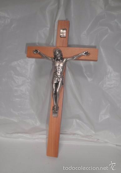 Nuevo: Crucifijo en madera y metal (nuevo) - Foto 1