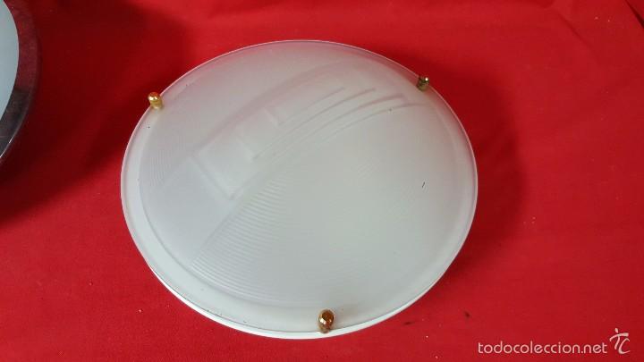 Nuevo: Aplique de techo en plastico con cristal. Nuevo. - Foto 1