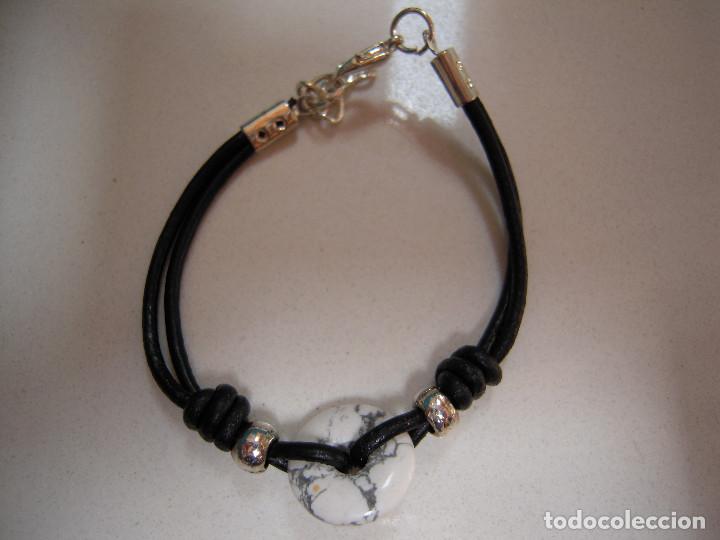 Nuevo: Pulsera de cuero con aro de piedra - Foto 1
