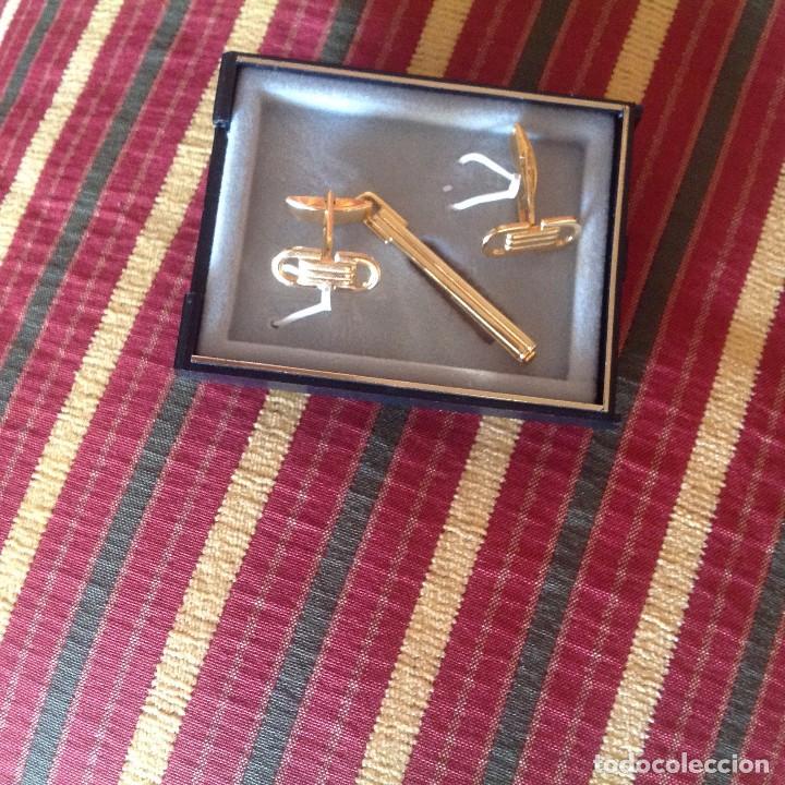 Nuevo: CONJUNTO GEMELOS Y PISACORBATAS.ORO 18 K. - Foto 3