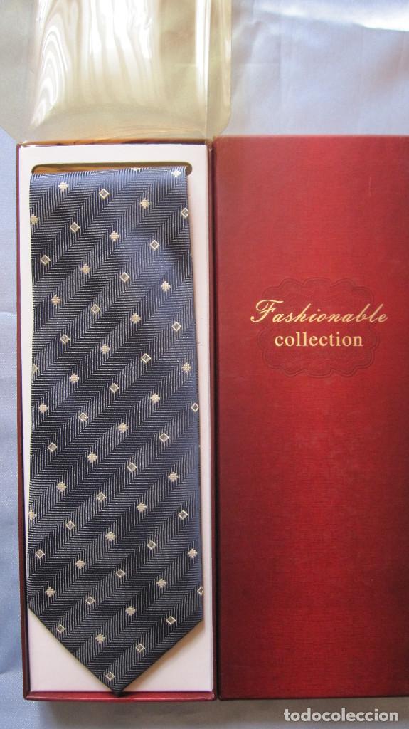 Nuevo: CORBATA TONOS AZULES NUEVA EN SU ESTUCHE - Foto 1