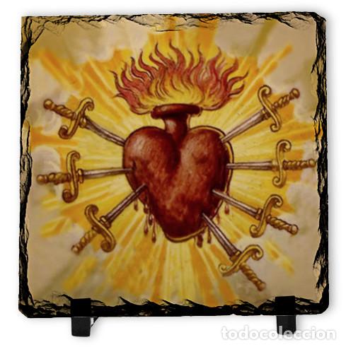 Nuevo: Pizarra 20x20 de Coraz&oacute;n con pu&ntilde;ales - Foto 1