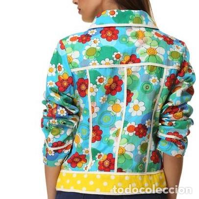 Nuevo: Cazadora flores multicolor talla M - Foto 2