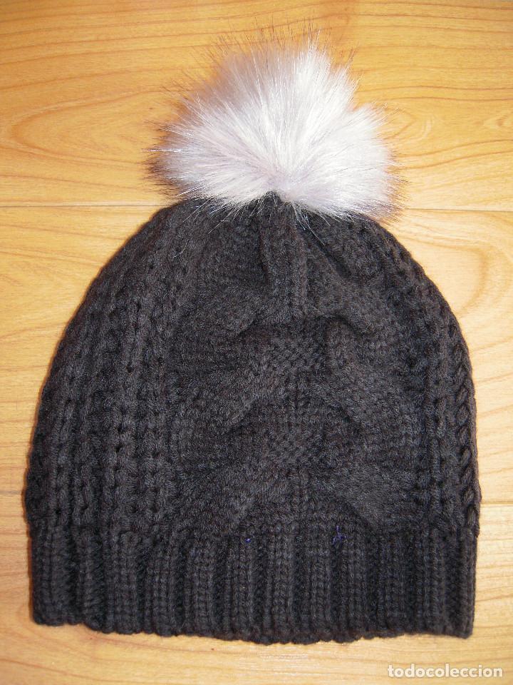 Nuevo: Gorro punto con pomp&oacute;n - Foto 1