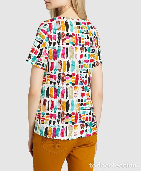Nuevo: Camiseta estampada colorines talla 52 - Foto 2