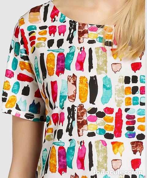Nuevo: Camiseta estampada colorines talla 52 - Foto 3
