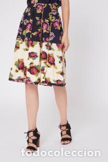 Nuevo: Falda avolantada bicolor con estampado multicolor talla 38 - Foto 1