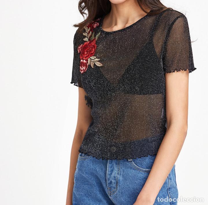Nuevo: Top de malla con brillo con parche de rosa talla M - Foto 4