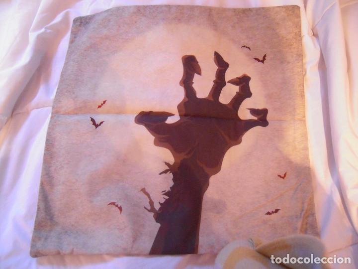 Nuevo: Funda de coj&iacute;n con mano terror&iacute;fica - Foto 1