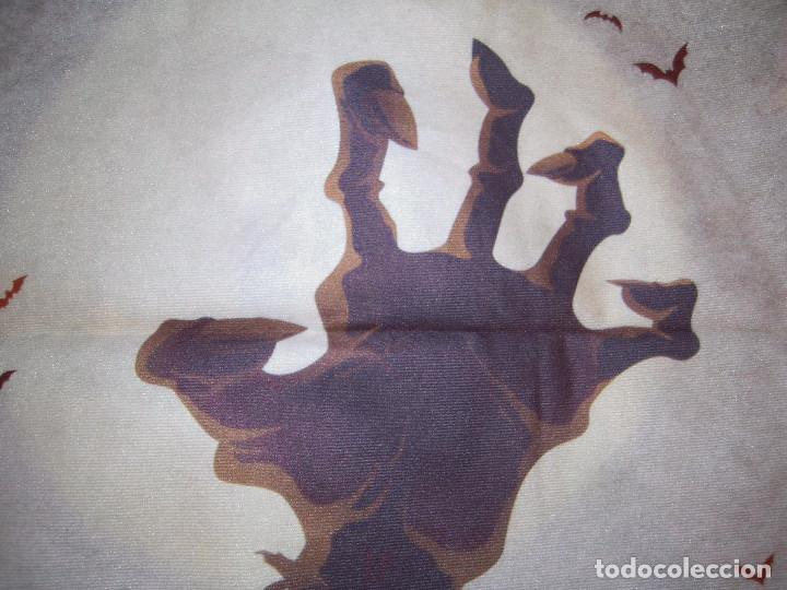 Nuevo: Funda de coj&iacute;n con mano terror&iacute;fica - Foto 4