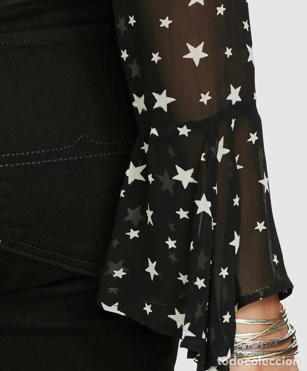 Nuevo: Blusa estampada estrellas - Foto 4