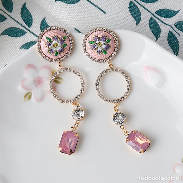 Nuevo: Pendientes estilo vintage con bordado flor - Foto 1