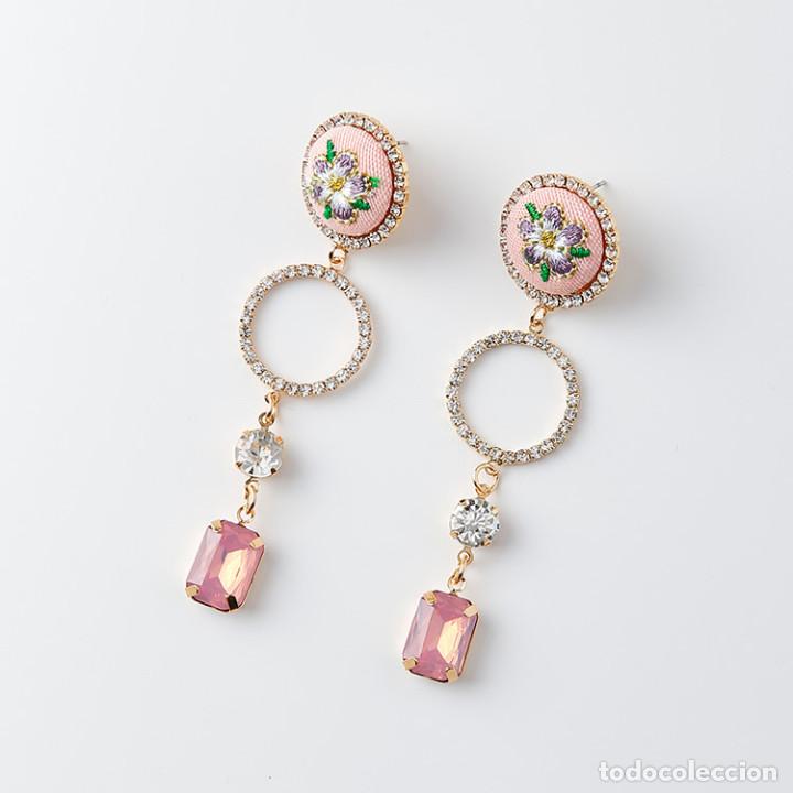 Nuevo: Pendientes estilo vintage con bordado flor - Foto 4