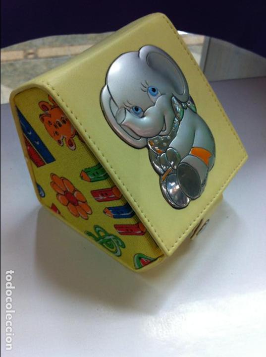 Nuevo: CAJA GUARDA PATUCOS DE BEBE PLATA DE LEY Y ESMALTE - Foto 1