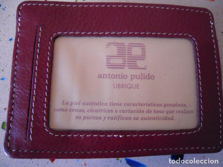 Nuevo: Tarjetero granate y nude piel - Foto 2