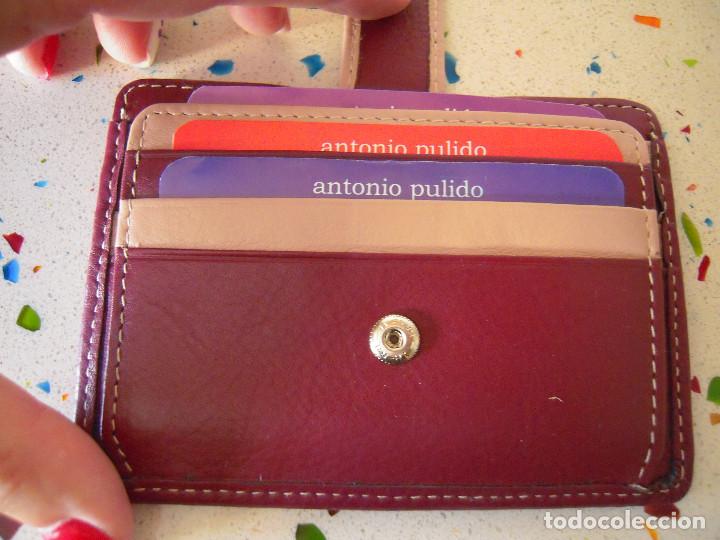 Nuevo: Tarjetero granate y nude piel - Foto 3
