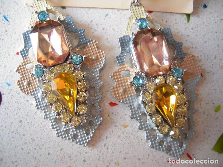 Nuevo: Pendientes largos multicolores - Foto 2
