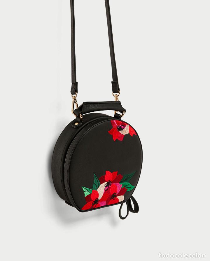 Nuevo: Bolso ovalado bordados - Foto 3