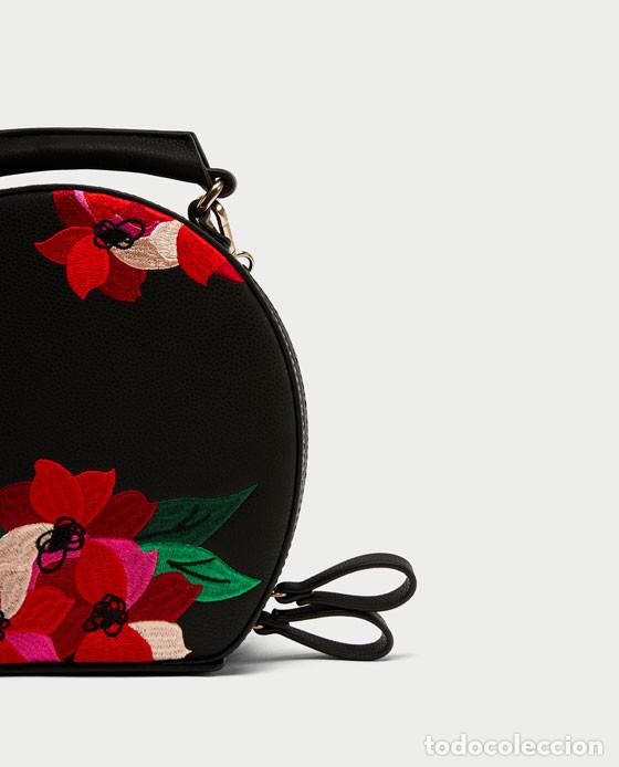 Nuevo: Bolso ovalado bordados - Foto 6