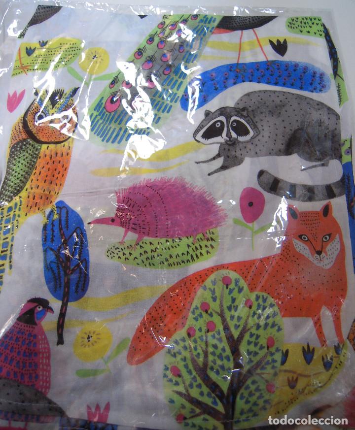 Nuevo: Blusa con estampado multicolor animales talla 40/M - Foto 5