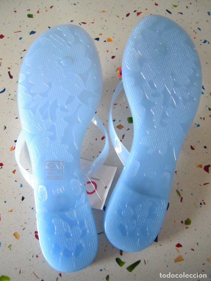 Nuevo: Chancleta azul lazo multicolor talla 41 - Foto 4