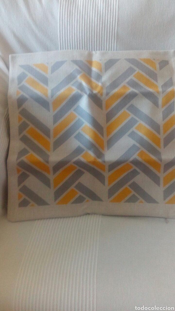 Nuevo: Funda para cojin de lino y algodon 45x45. - Foto 1