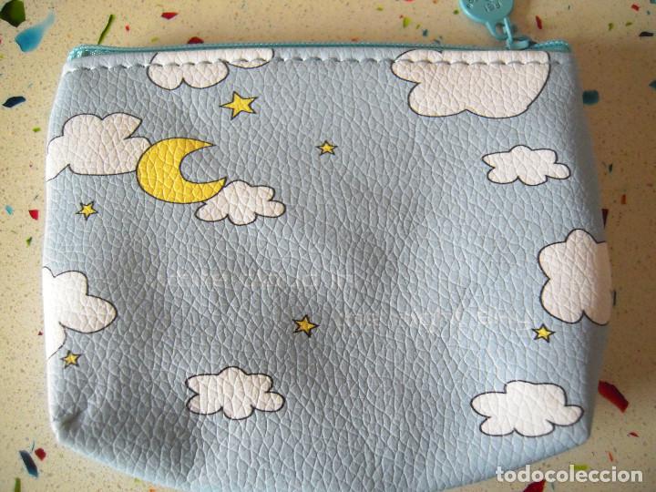 Nuevo: Monedero azul nubes, luna y estrellas - Foto 1