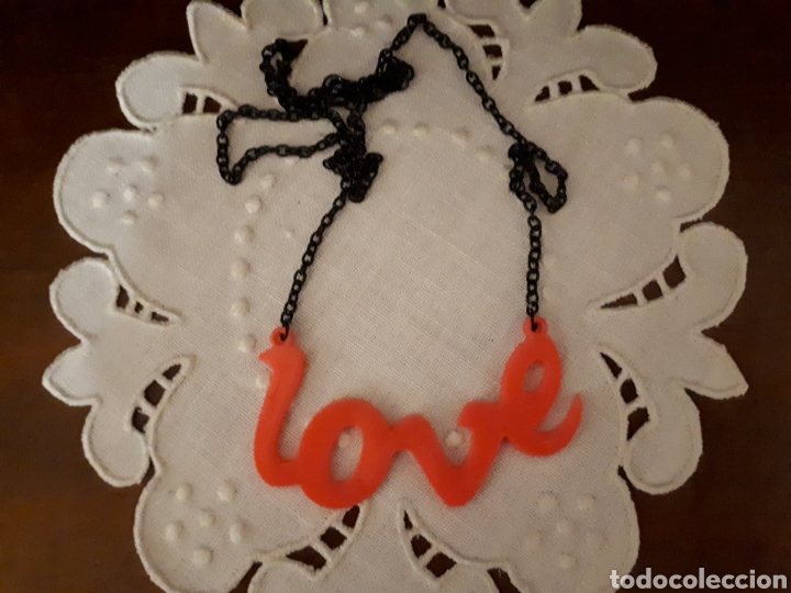Nuevo: Collar ni&ntilde;a Love pl&aacute;stico r&iacute;gido - Foto 1