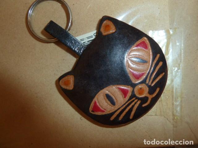 Nuevo: Llavero de cuero. Gato - Foto 3