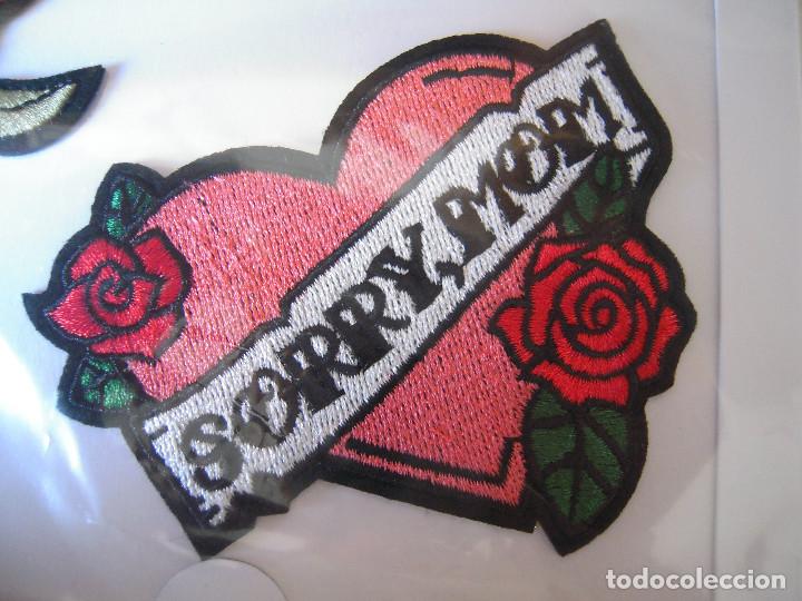 Nuevo: Par de parches flores y coraz&oacute;n - Foto 2