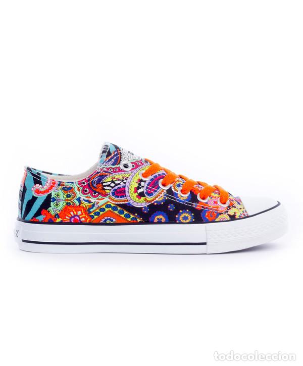 Nuevo: Sneakers lona estampado multicolor talla 38 - Foto 2